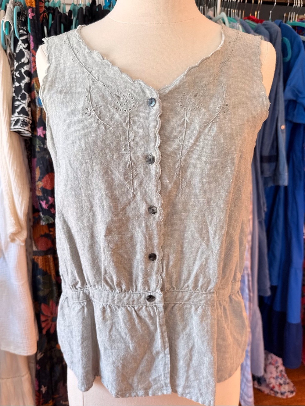 J. JILL Eyelet Embroidered Scalloped Linen Top